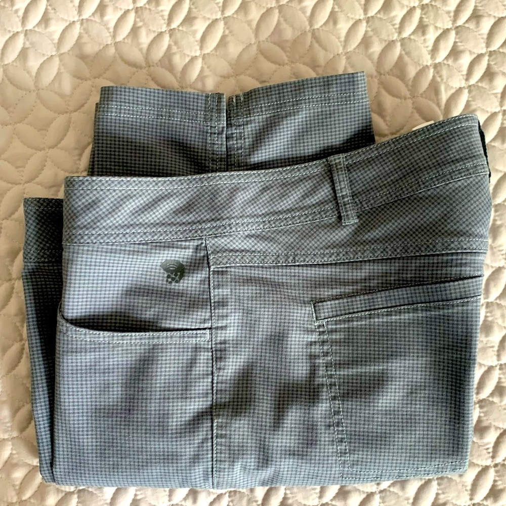 Mountain Hardware Bermuda Shorts